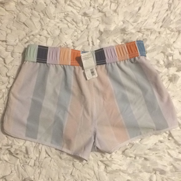 Roxy size M shorts in new condition - Picture 6 of 7